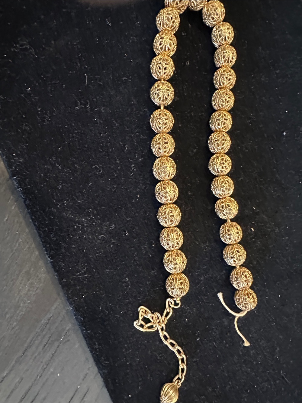 Vintage 8mm Gold Filigree Lace Ball Beads – 28 Hollow Rounds + Chain Accent